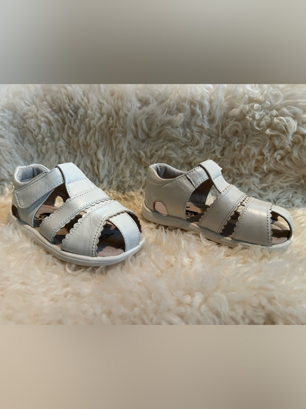 see kai run White Leather Boy’s or Girl’s Toddler Fisherman Sandals